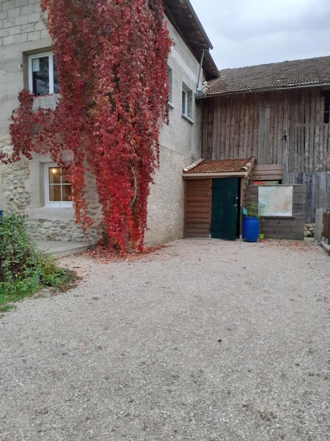 Okami Du Vercors Saint-Laurent-en-Royans Exterior photo